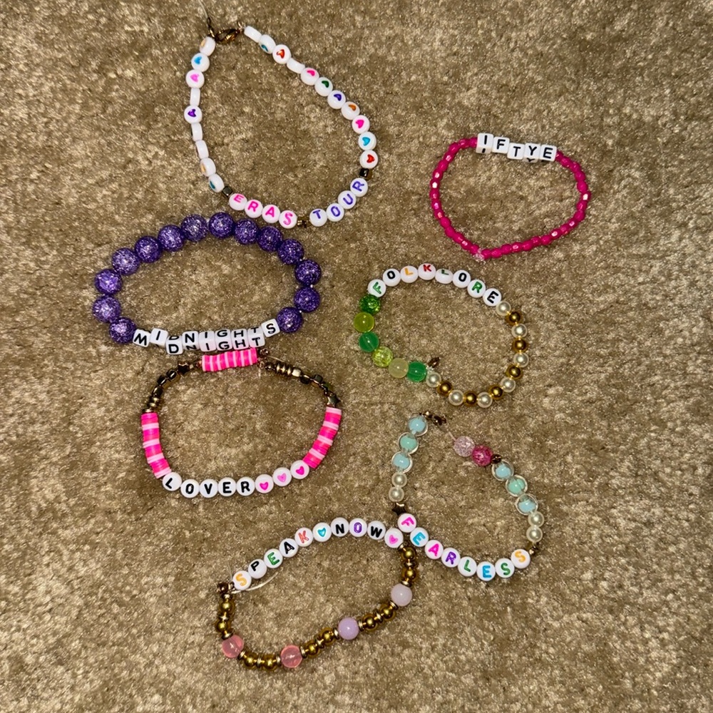 7 Taylor Swift Eras Tour Friendship Bracelets
